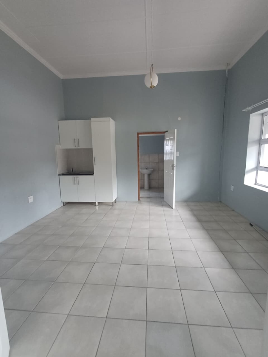 To Let 1 Bedroom Property for Rent in Queenstown Central Eastern Cape
